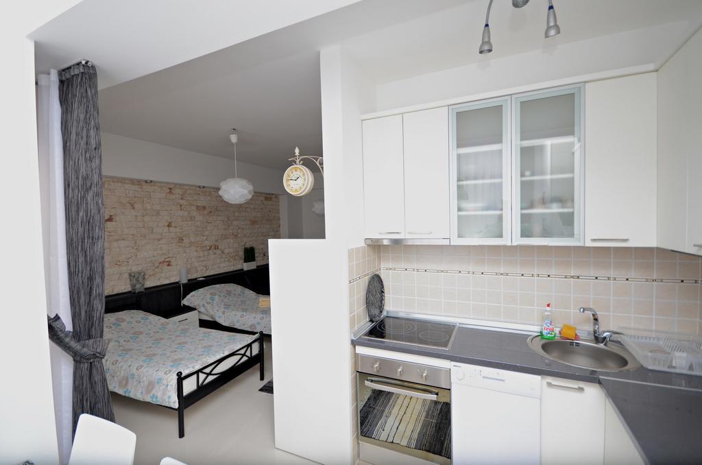 Aries Apartments ビトラ 部屋 写真